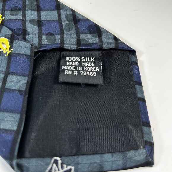 Looney Tunes Mania Vintage Neck Tie 100% Silk Tweety Taz Bugs Daffy - Picture 2 of 5